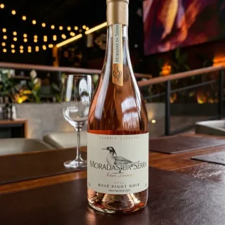 Garrafa de Moradas da Serra Rosé — Edição Limitada