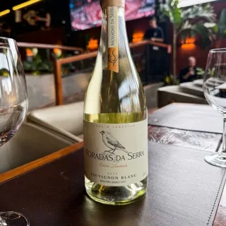 Garrafa de Moradas da Serra Sauvignon Blanc 2023 — Edição Limitada